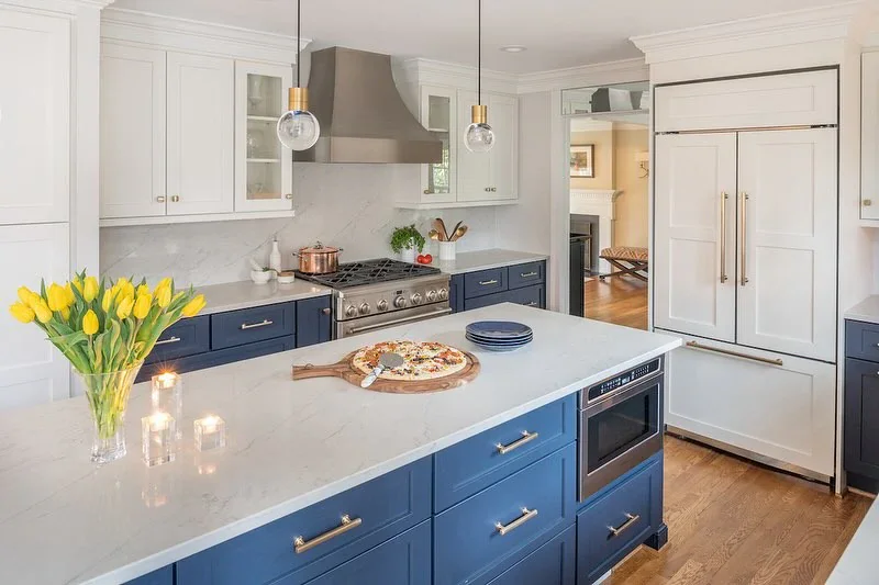 11. Coastal Navy and White Harmony (Kitchen Cabinet Ideas)