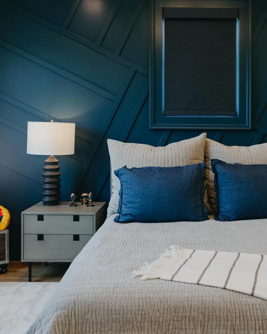 12. Contemporary Navy Feature Wall with Texture (Blue Wall Bedroom Ideas)