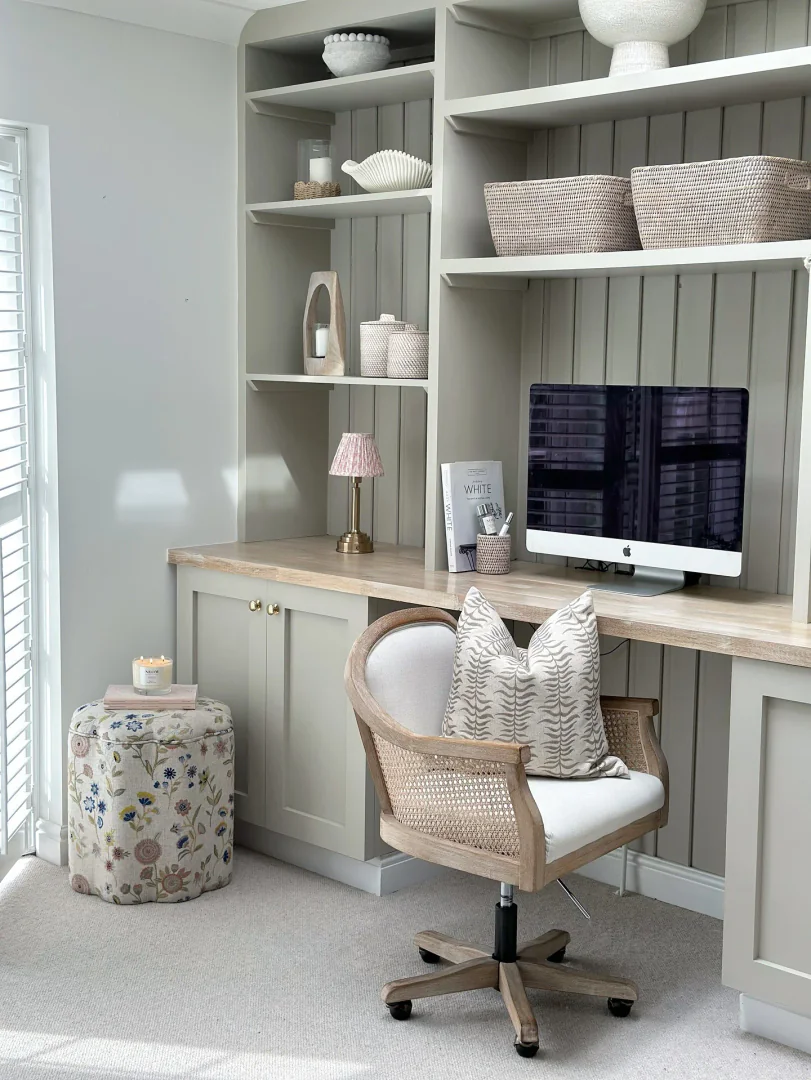 13. Light Neutrals with Woven Texture (Simple Office Ideas)
