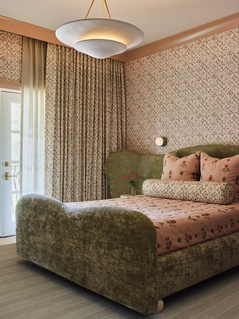 2. Blush Garden Elegance (Wallpaper Ideas for Bedroom)