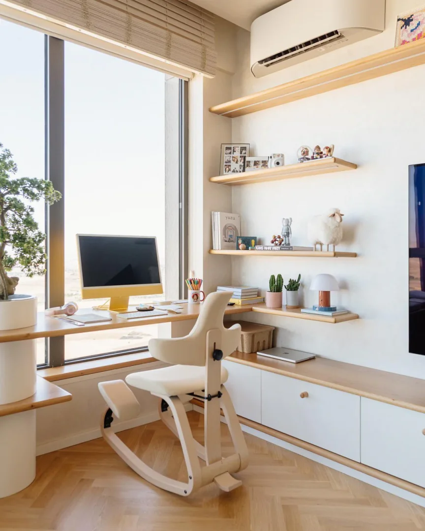 7. Scandinavian Micro Office with Playful Design (Bright Office Ideas)