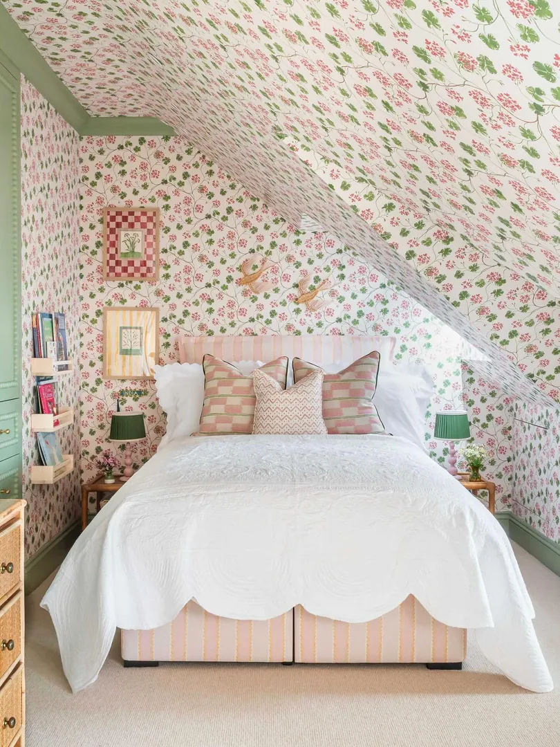 8. Cheerful Attic Bloom (Wallpaper Ideas for Bedroom)