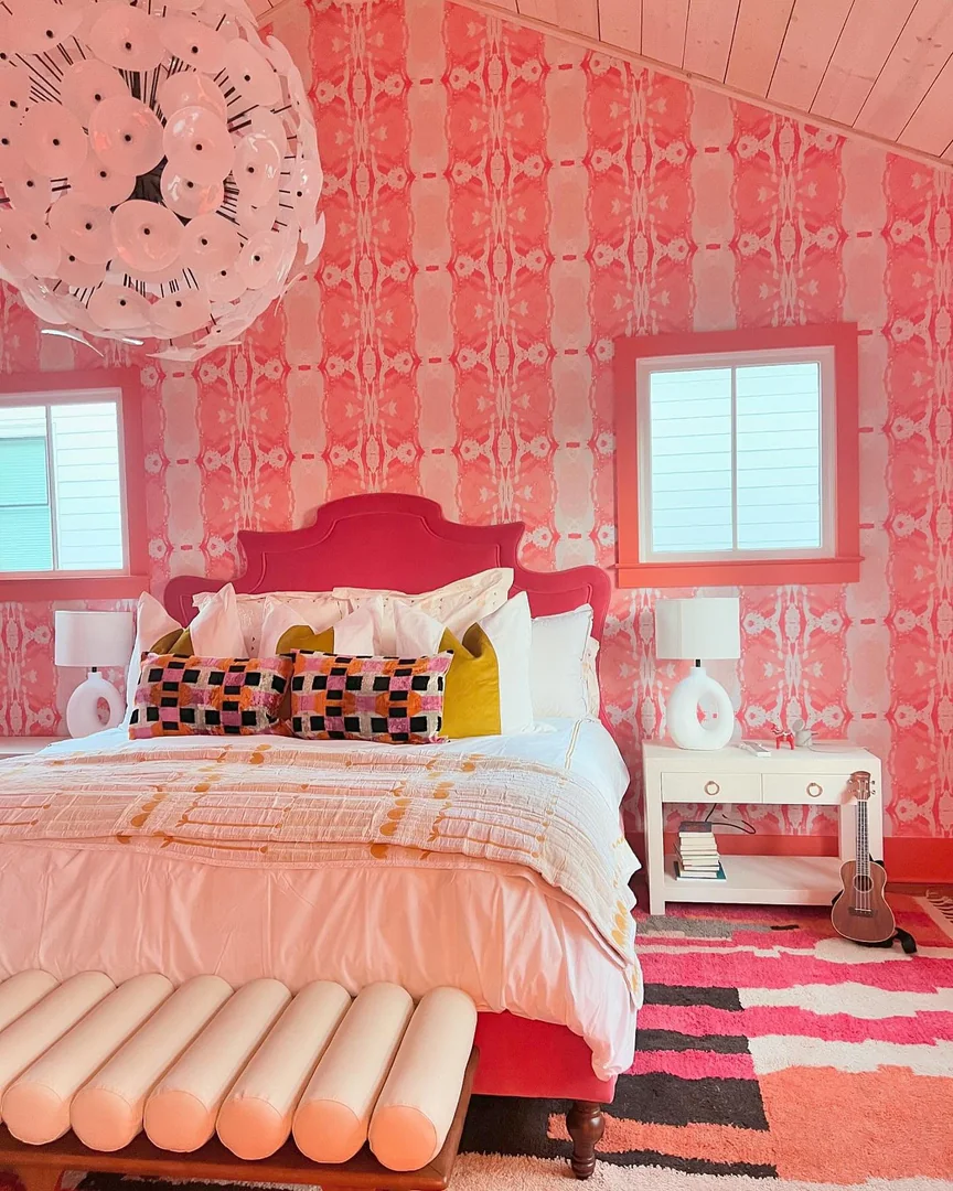 1. Retro Coral Glow Bedroom (Colorful Bedroom Ideas)