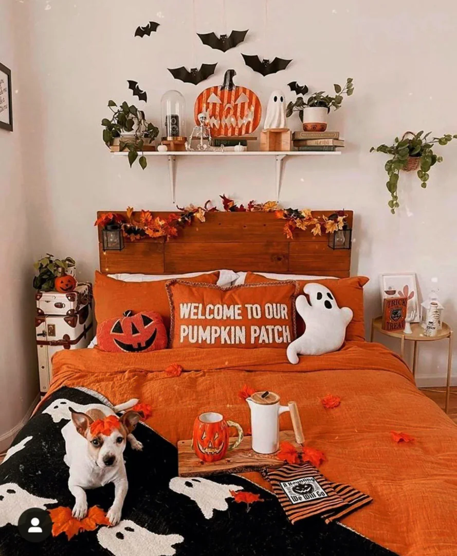 1. Whimsical Halloween Retreat with Playful Accents (Fall Bedroom Ideas)