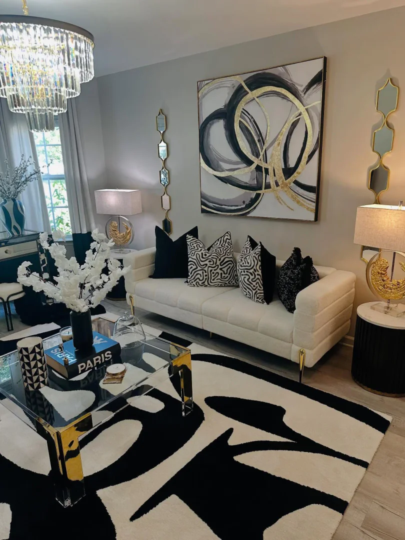 10. Glam Statement in Black and White (Living Room Carpet Ideas)