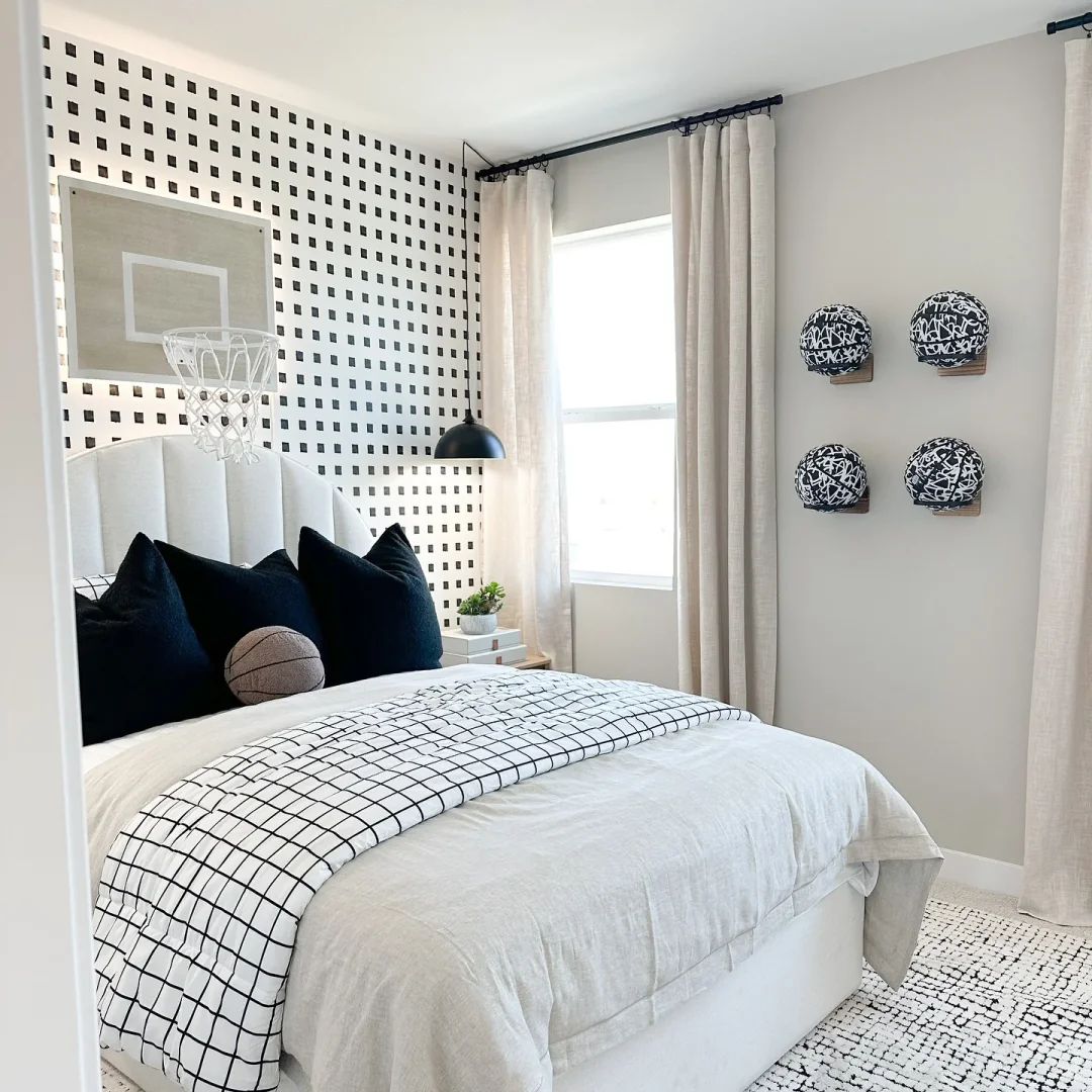 10. Monochrome Basketball Bedroom with Graphic Details (Basketball Bedroom Ideas)