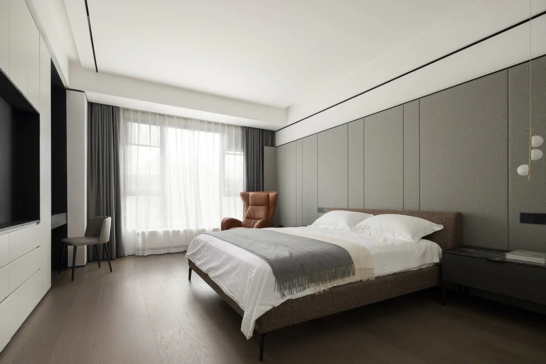 10. Refined Simplicity with Modern Lines (Gray Wall Bedroom Ideas)