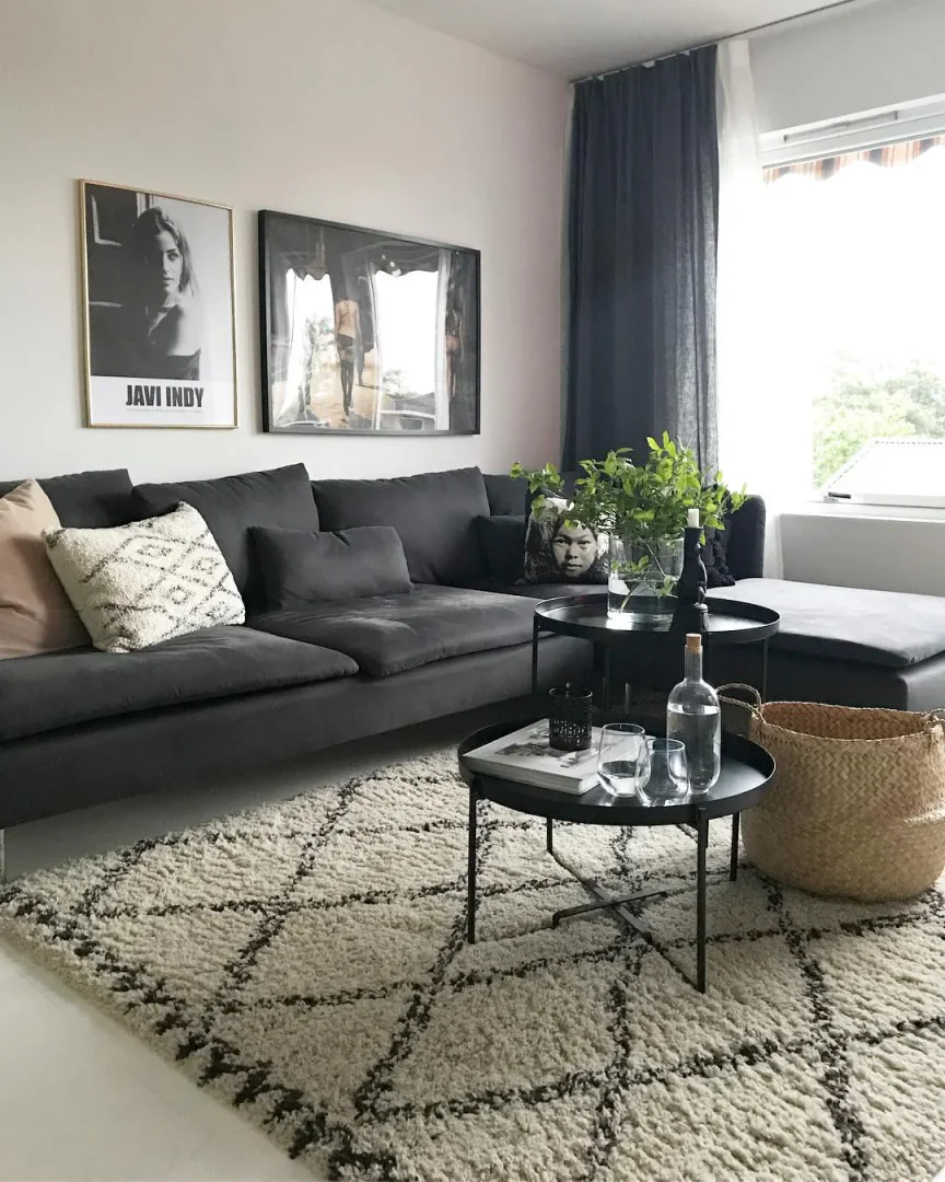 11. Charcoal Comfort with Artistic Touch (Grey, Black and White Living Room Ideas)