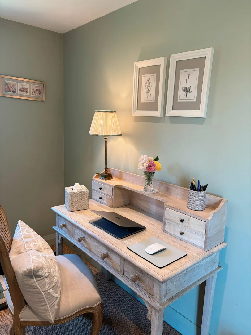 2. Classic Cottage Desk Charm (Home Office Ideas for Her)
