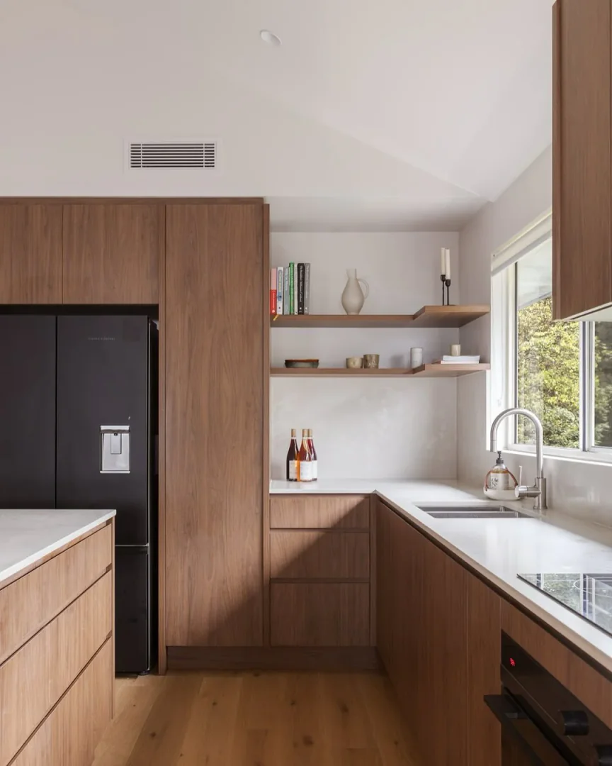 8. Streamlined Simplicity with Open Shelves (Wooden Kitchen Ideas)